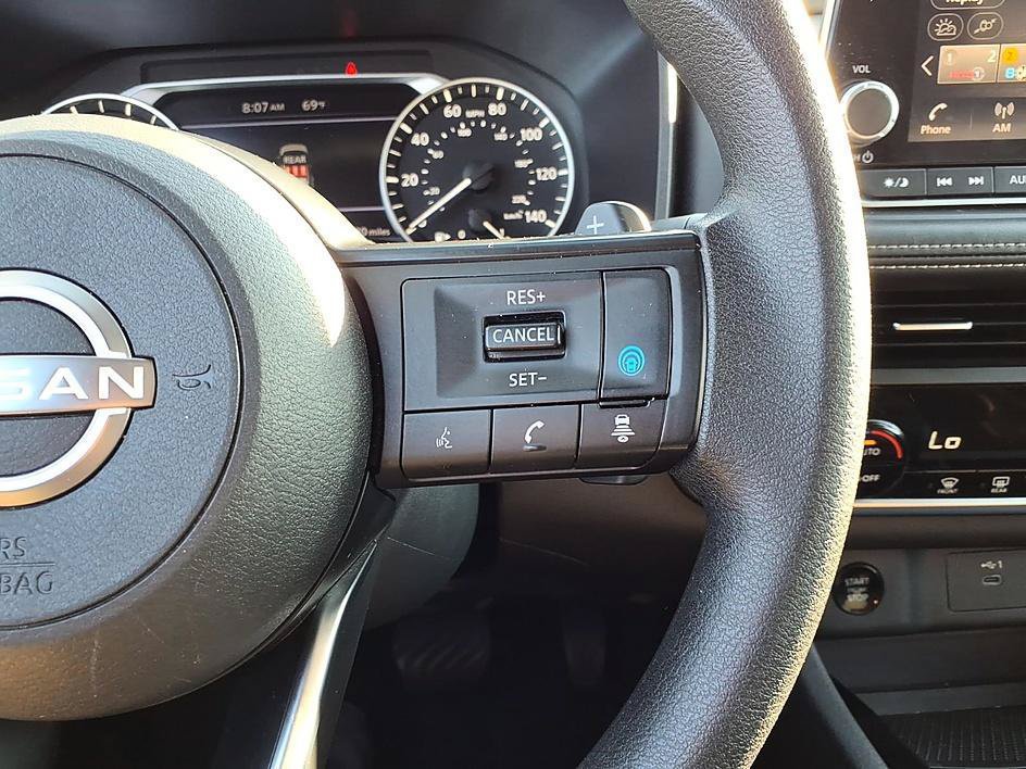 Used 2024 Nissan Rogue SV AWD/4WD image 29