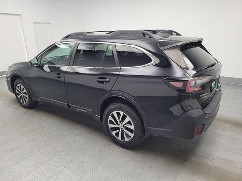 Used 2022 Subaru Outback Premium image 3