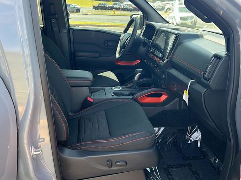 New 2026 Nissan Frontier PRO-4X w/ Pro-4x Convenience Package image 13