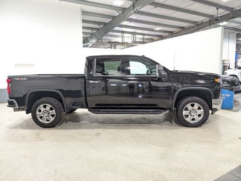 Used 2020 Chevrolet Silverado 2500 LTZ w/ LTZ Premium Package AWD/4WD image 2