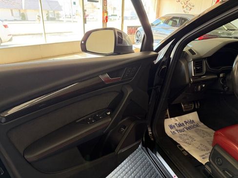 Used 2018 Audi SQ5 Prestige w/ Prestige Package image 19