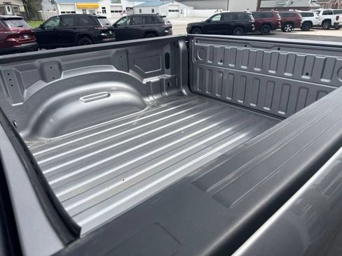 Used 2025 RAM 1500 Big Horn AWD/4WD image 9