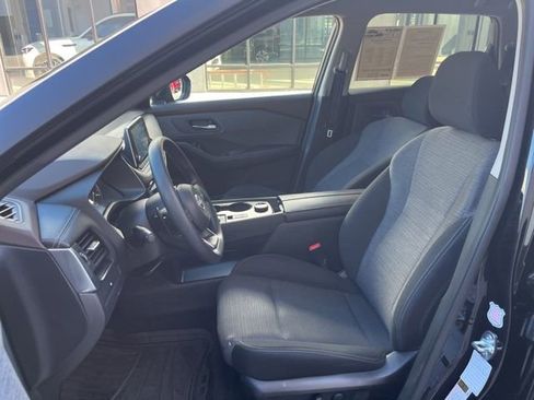 Used 2023 Nissan Rogue SV AWD/4WD image 28