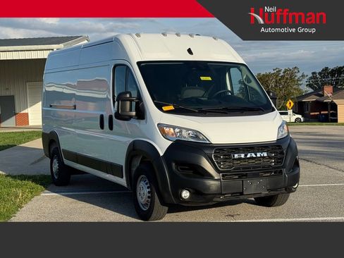 Used 2025 RAM ProMaster 2500 w/ Convenience Group FWD image 1