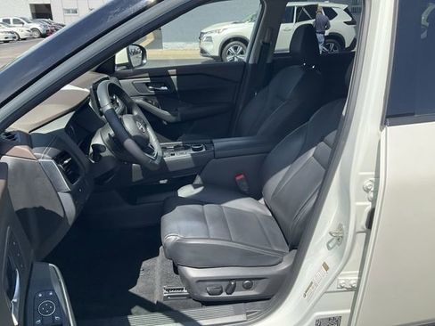 Certified 2023 Nissan Rogue SL w/ SL Premium Package AWD/4WD image 11