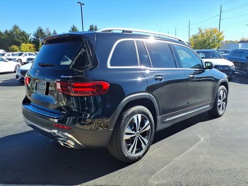 New 2025 Mercedes-Benz GLB 250 4MATIC image 6