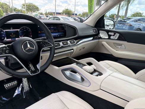 Certified 2026 Mercedes-Benz GLS 450 4MATIC image 17