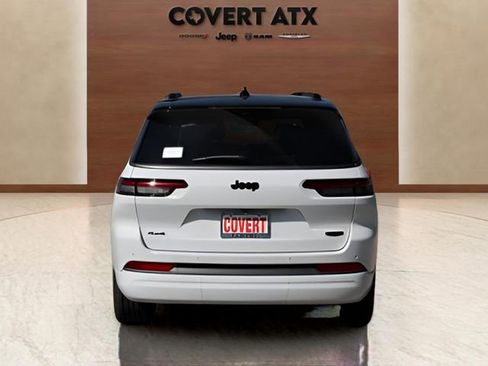 New 2026 Jeep Grand Cherokee L Summit image 4