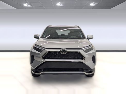New 2025 Toyota RAV4 SE image 5