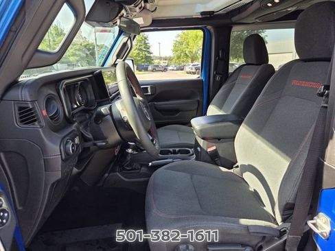 Used 2024 Jeep Wrangler Rubicon w/ Convenience Group AWD/4WD image 9