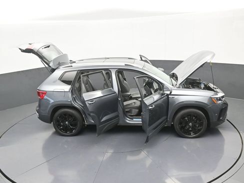 Used 2022 Volkswagen Taos SEL w/ Panoramic Sunroof Package image 70