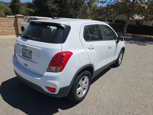 Used 2020 Chevrolet Trax LS FWD image 5
