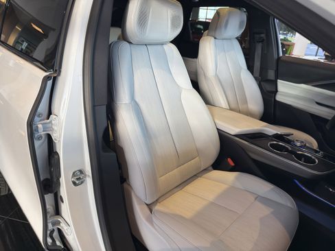 Certified 2024 Cadillac Lyriq Sport AWD/4WD image 22