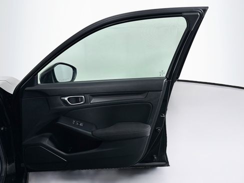 Used 2025 Honda Civic LX image 30