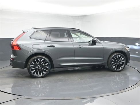 New 2026 Volvo XC60 B5 Ultra w/ Protection Package Premier image 8