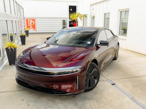 Used 2023 Lucid Air Touring AWD/4WD image 3
