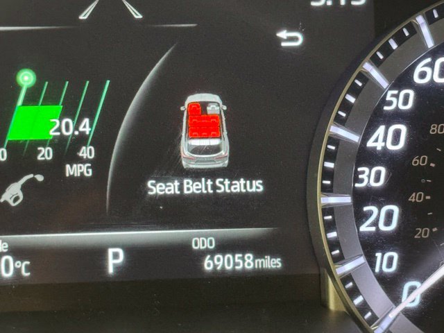 Used 2022 Toyota Highlander XLE AWD/4WD image 10