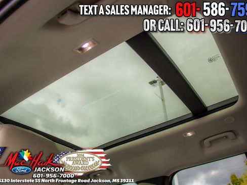 Used 2024 Land Rover Defender 110 S image 12