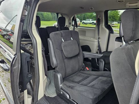 Used 2015 Dodge Grand Caravan SE w/ Quick Order Package 29E SE FWD image 8