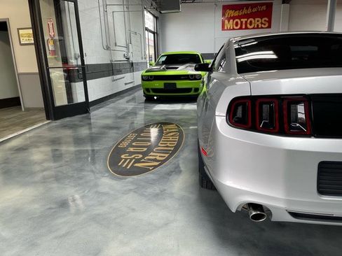 Used 2013 Ford Mustang GT Premium image 13