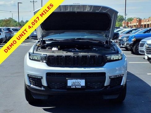 New 2025 Jeep Grand Cherokee L Limited w/ Luxury Tech Group II AWD/4WD image 24