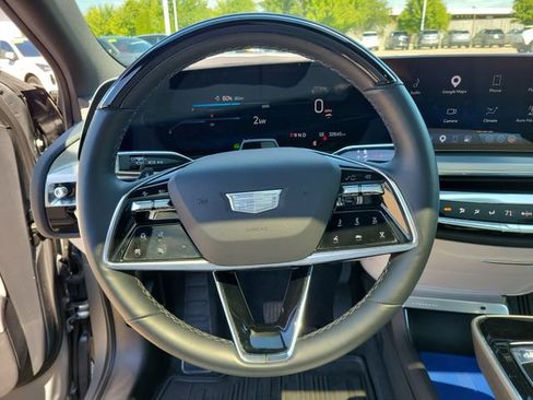 Certified 2024 Cadillac Lyriq Luxury AWD/4WD image 12