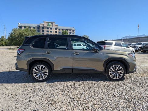 Used 2025 Subaru Forester Touring w/ Touring Package AWD/4WD image 7