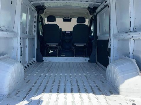 Used 2025 RAM ProMaster 2500 w/ Convenience Group FWD image 31