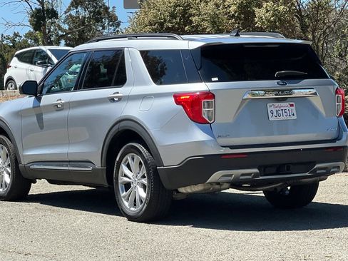 Certified 2023 Ford Explorer XLT w/ Equipment Group 202A AWD/4WD image 5