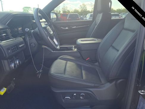 Used 2024 GMC Yukon Denali AWD/4WD image 6