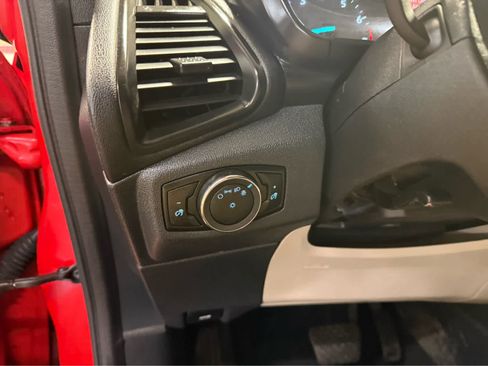 Used 2020 Ford EcoSport S image 10