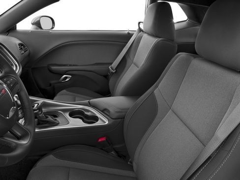 Certified 2016 Dodge Challenger SXT image 9