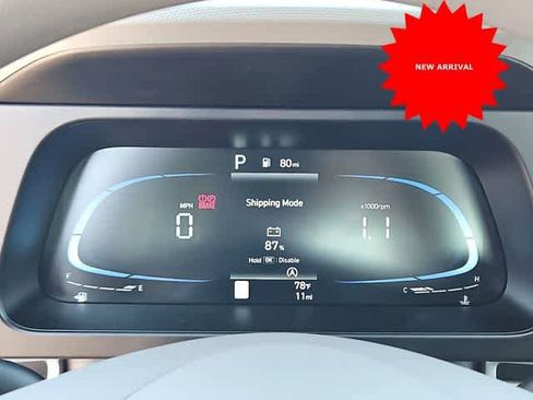 Used 2025 Hyundai Elantra SE image 24