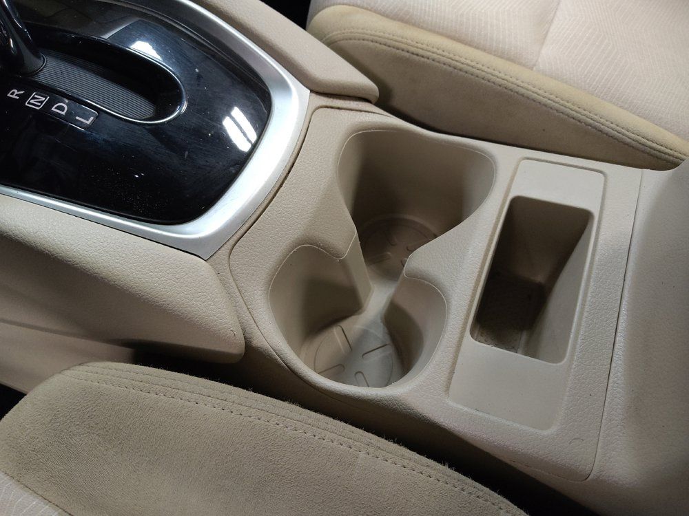 Used 2016 Nissan Rogue S FWD image 26
