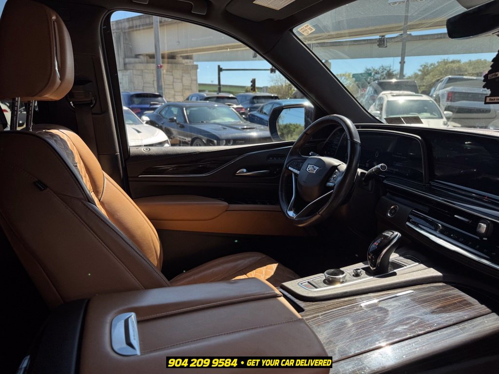 Used 2021 Cadillac Escalade Premium Luxury w/ Driver Assist Tech Package AWD/4WD image 33