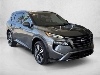 Used 2024 Nissan Rogue SL w/ SL Premium Package FWD video 4