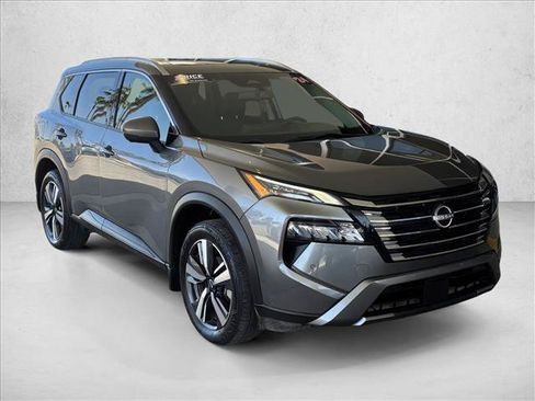 Used 2024 Nissan Rogue SL w/ SL Premium Package FWD image 4