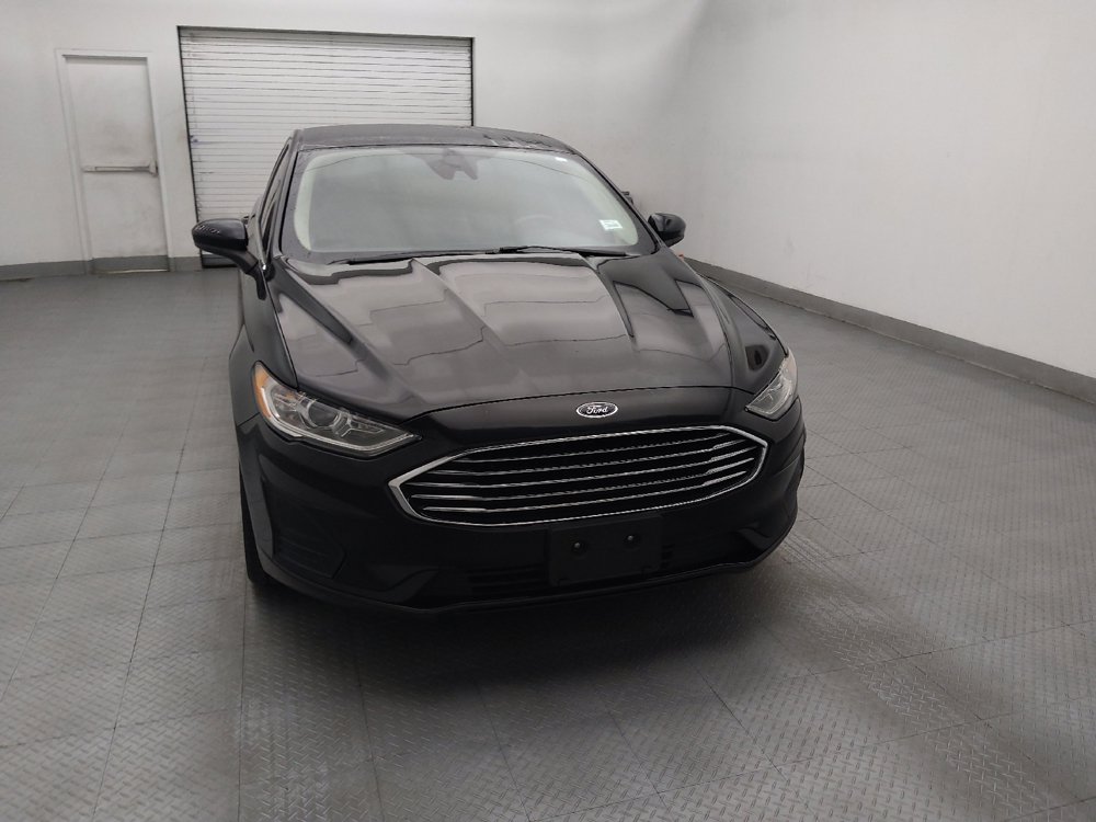 Used 2019 Ford Fusion SE FWD image 14
