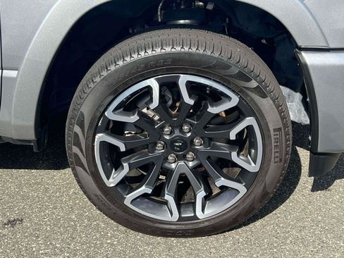 Used 2025 RAM 1500 Limited AWD/4WD image 6