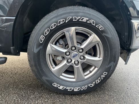 Used 2018 Ford F150 XLT w/ Equipment Group 302A Luxury image 39