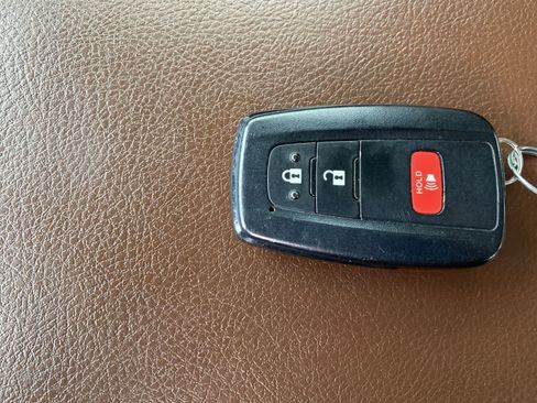 Used 2024 Toyota 4Runner Limited image 36