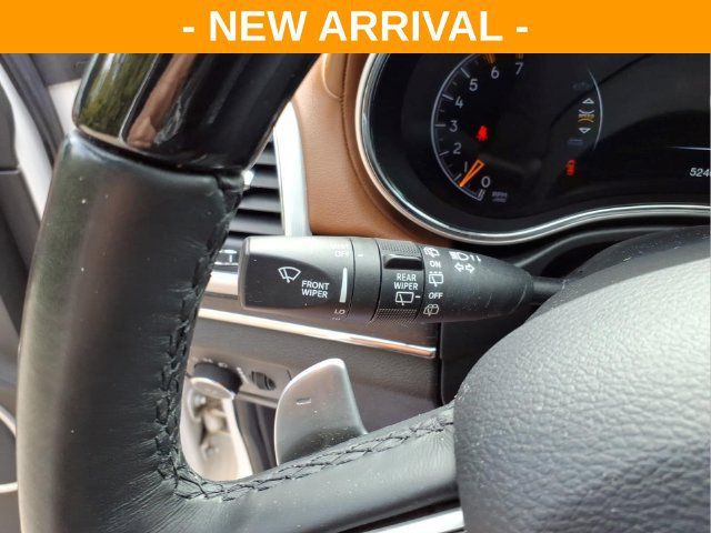 Used 2020 Jeep Grand Cherokee Summit w/ Skid Plate Group AWD/4WD image 30