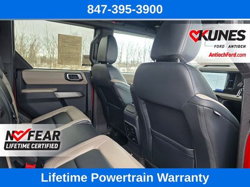 Used 2023 Ford Bronco Wildtrak image 27