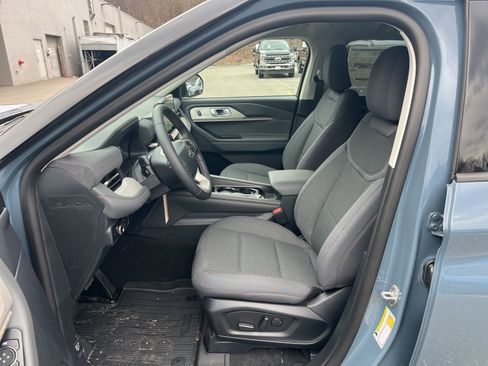 New 2026 Ford Explorer Active image 18