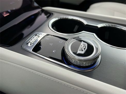 Used 2026 Cadillac Vistiq Sport image 17