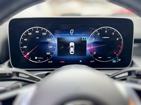 Used 2023 Mercedes-Benz C 300 4MATIC Sedan image 14