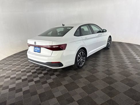 Used 2025 Volkswagen Jetta Sport FWD image 5