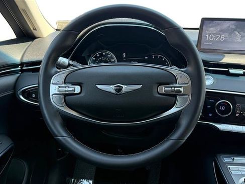 Used 2025 Genesis GV70 2.5T AWD/4WD image 13