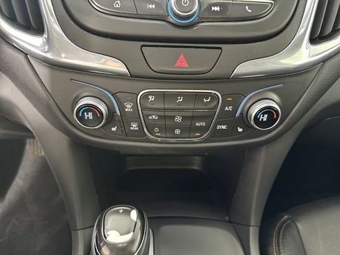 Used 2020 Chevrolet Equinox LT w/ Sport Edition image 28