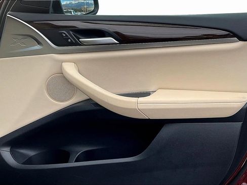 Used 2025 BMW X4 xDrive30i w/ Premium Package image 28